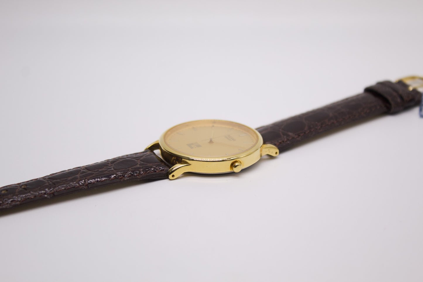 1995 Pulsar Quartz Straight Grain Golden Dial Men's Wrist-Watch W/Box