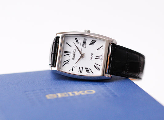 2002 Seiko Solar White Roman Dial Men's Wrist-Watch W/Box & Papers