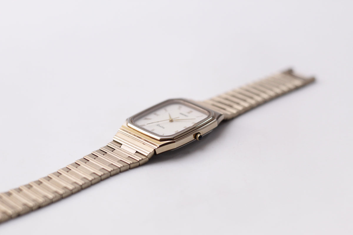 1988 Seiko Dolce Quartz Golden Snowflake Dial Tungsten Case Men's Wrist-Watch