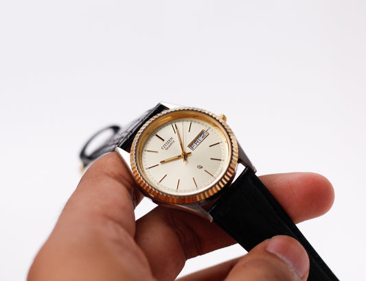 1998 Citizen Baby 'Day-Date' Champagne Sunburst Dial Two Tone Men's Wrist Watch