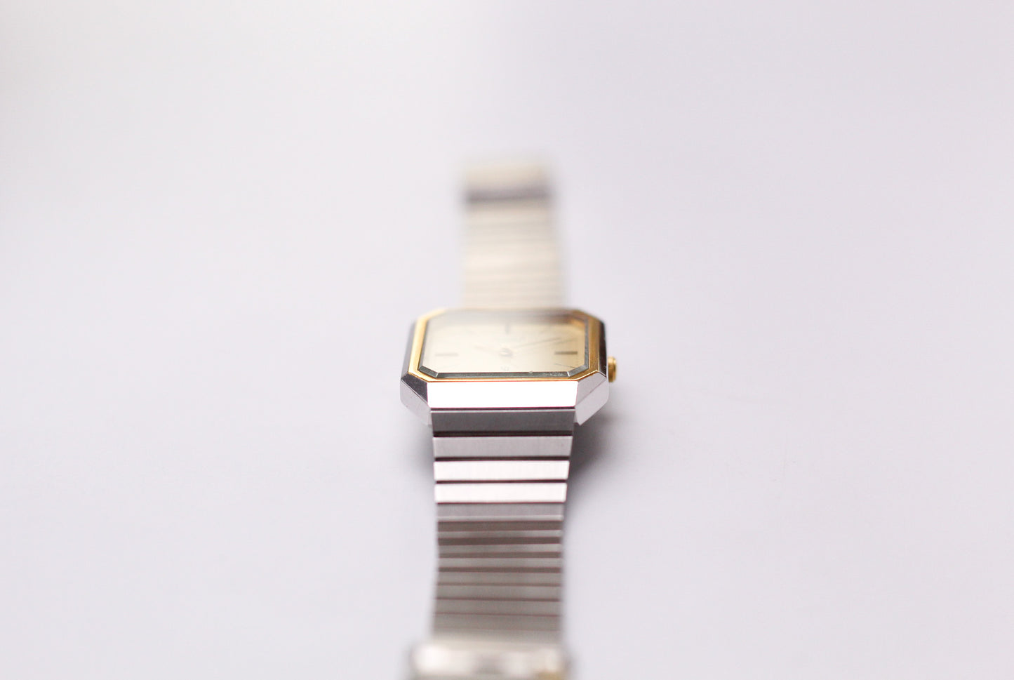 1995 Citizen Quartz Straight Grain Golden Dial Two Tone Men's Wrist-Watch