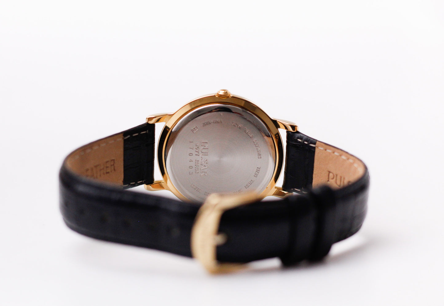[New Old Stock] 2001 Pulsar Quartz Cream White Roman Numeral Dial Men's Wrist-Watch W/Box