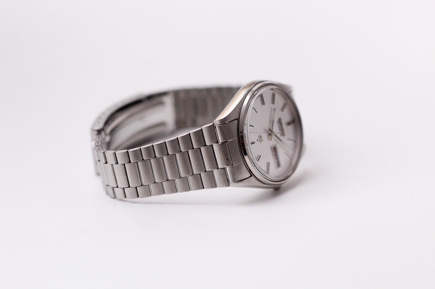 1979 Seiko SQ Straight Grain Silver Dial Men's Wrist-Watch