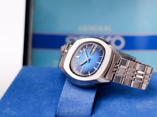 1977 Seiko Automatic Marine Blue Straight Grain Dial Men's Wrist-Watch W/Box & Papers