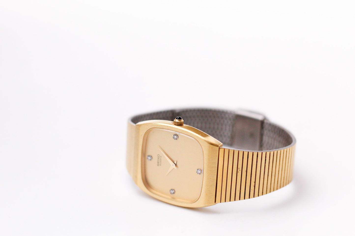 1981 Seiko Quartz Straight Grain Golden Gem Dial Men's Wrist-Watch