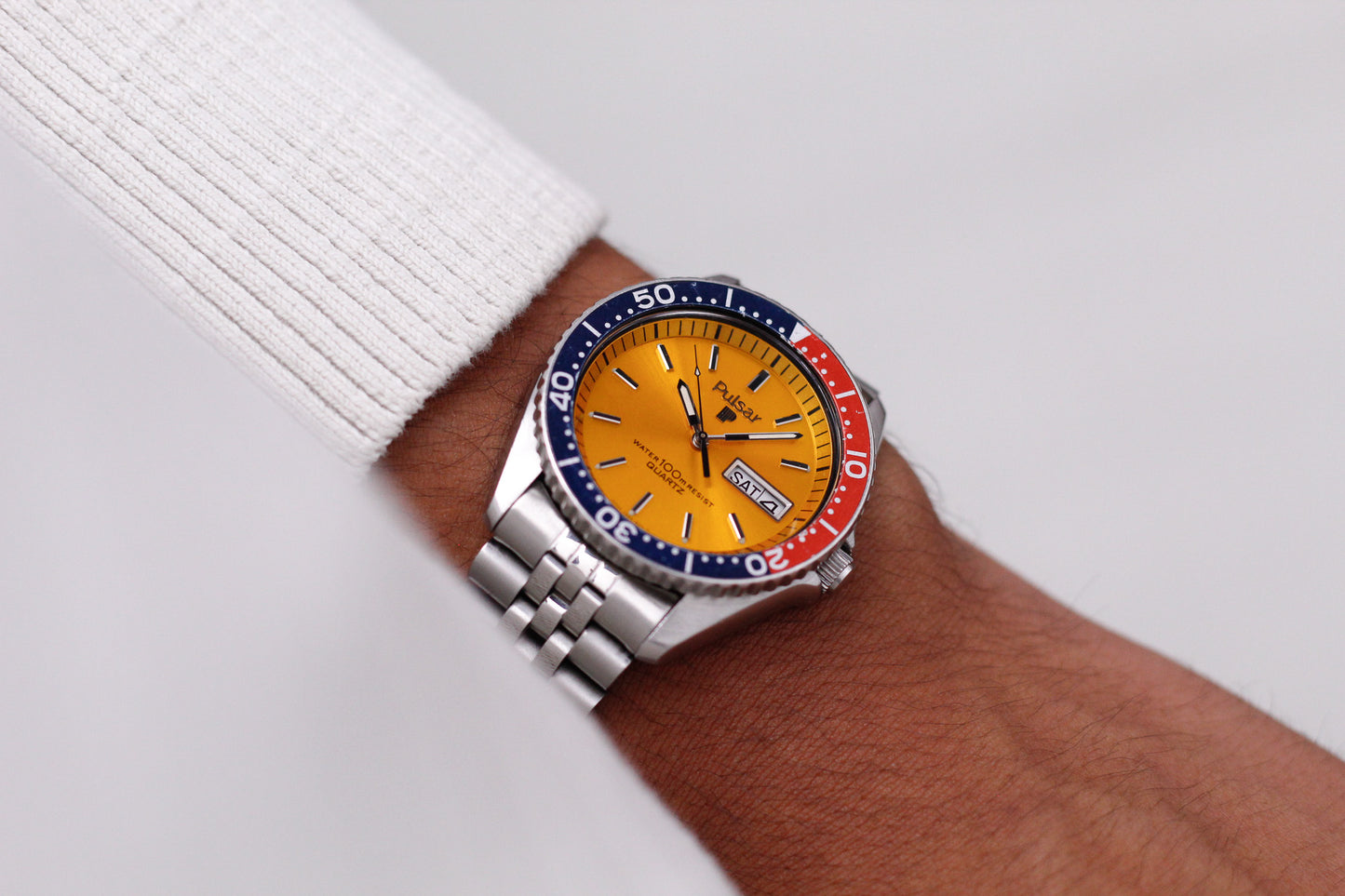 [Rare] 1980 Pulsar Quartz 'Pogue' Orange Sunburst Dial Men's Wrist-Watch
