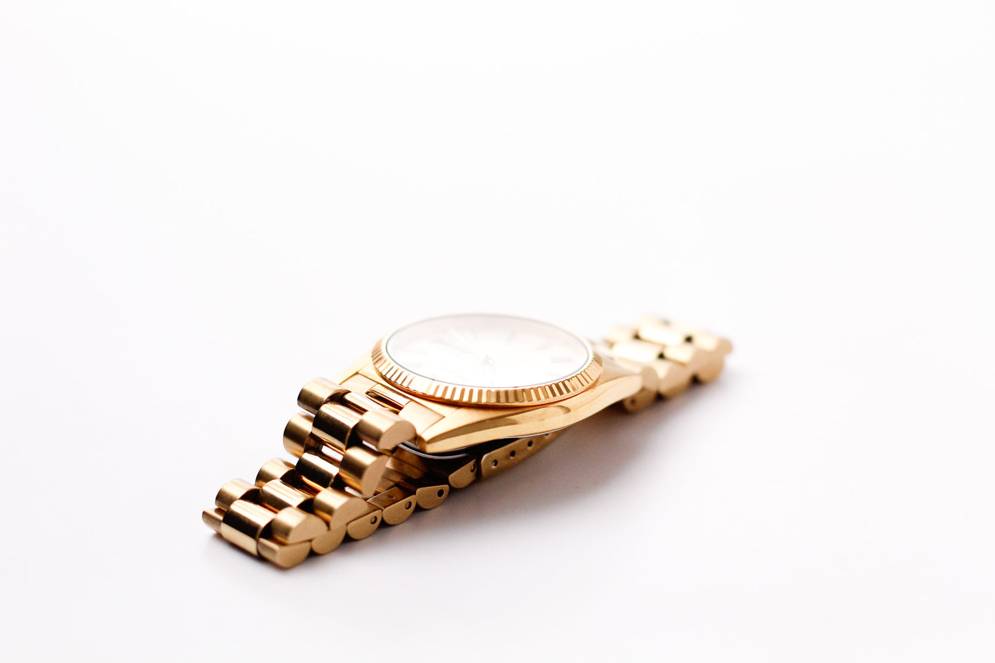2003 Seiko Quartz Champagne Sunburst Dial Baby -Day-Date Men's Wrist-Watch W/Box & Papers