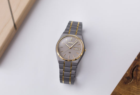 [Near Mint] 1986 Seiko SQ Two Tone Gray Dial Sand Blasted Case Men's Wrist-Watch