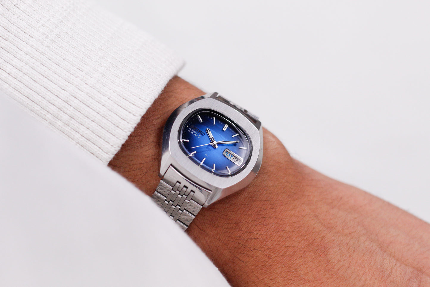1977 Seiko Automatic Marine Blue Straight Grain Dial Men's Wrist-Watch W/Box & Papers