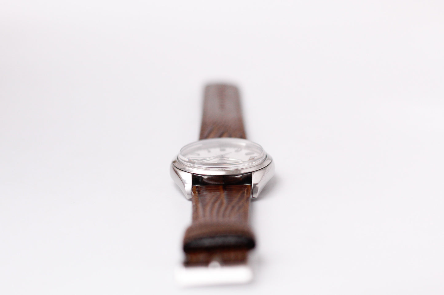1981 Seiko 5 Automatic 'Baby Oyster Perpetual' Silver Sunburst Dial Men's Wrist-Watch