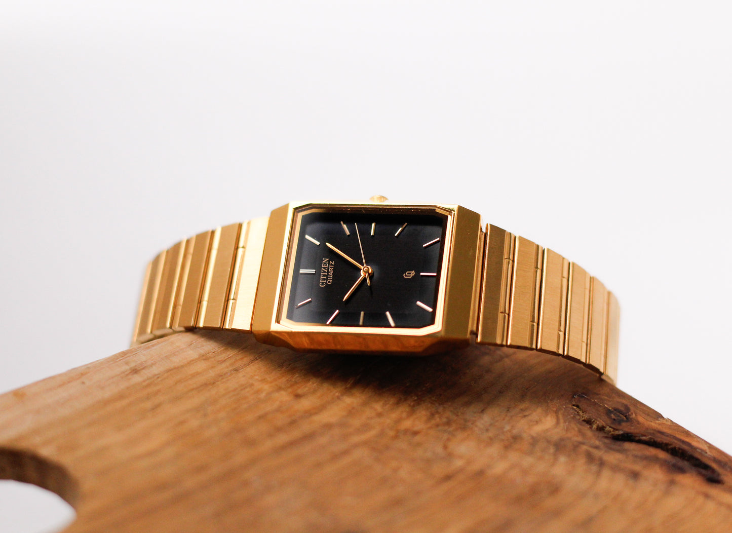 1989 Citizen Quartz I Black Dial Golden Tank Men's Wrist-Watch