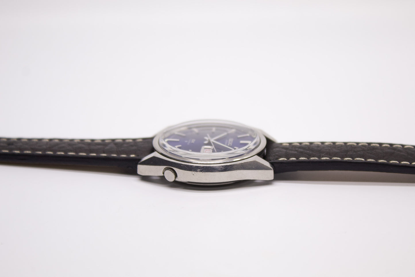 [Serviced] 1975 Seiko DX Automatic Marine Blue Sunburst Dial Men's Wrist-Watch