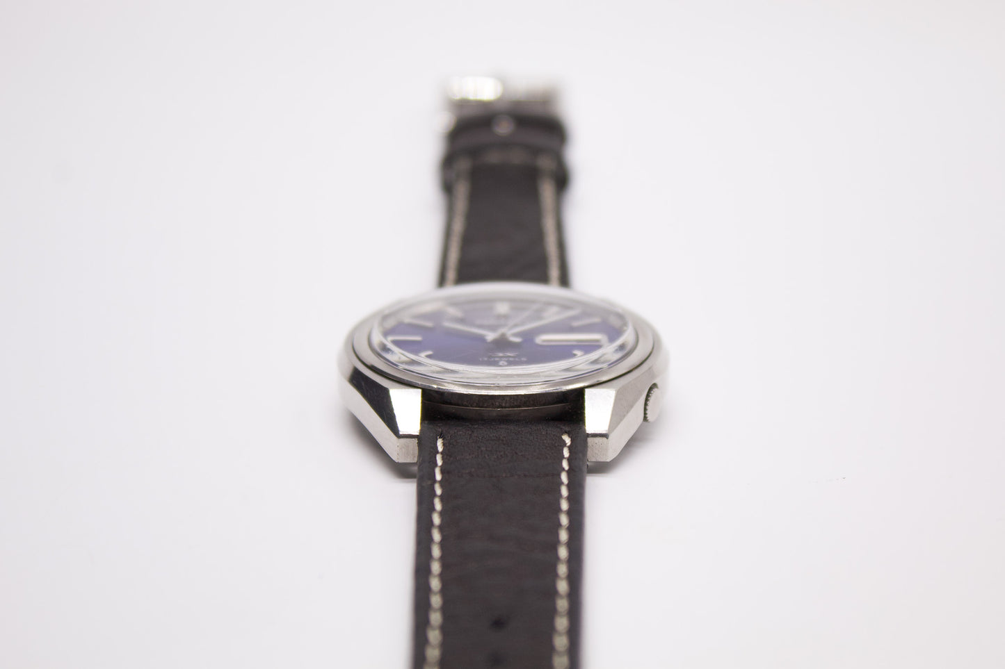[Serviced] 1975 Seiko DX Automatic Marine Blue Sunburst Dial Men's Wrist-Watch