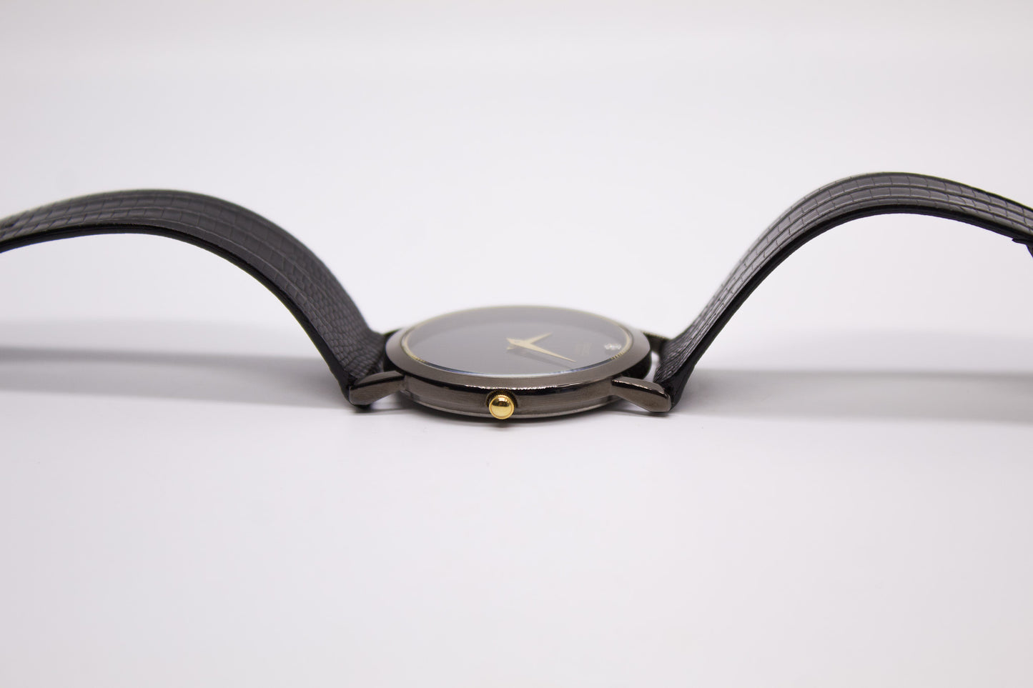 [New Old Stock] 1997 Seiko Quartz Inky Black Dial Men's Wrist-Watch Full-Set