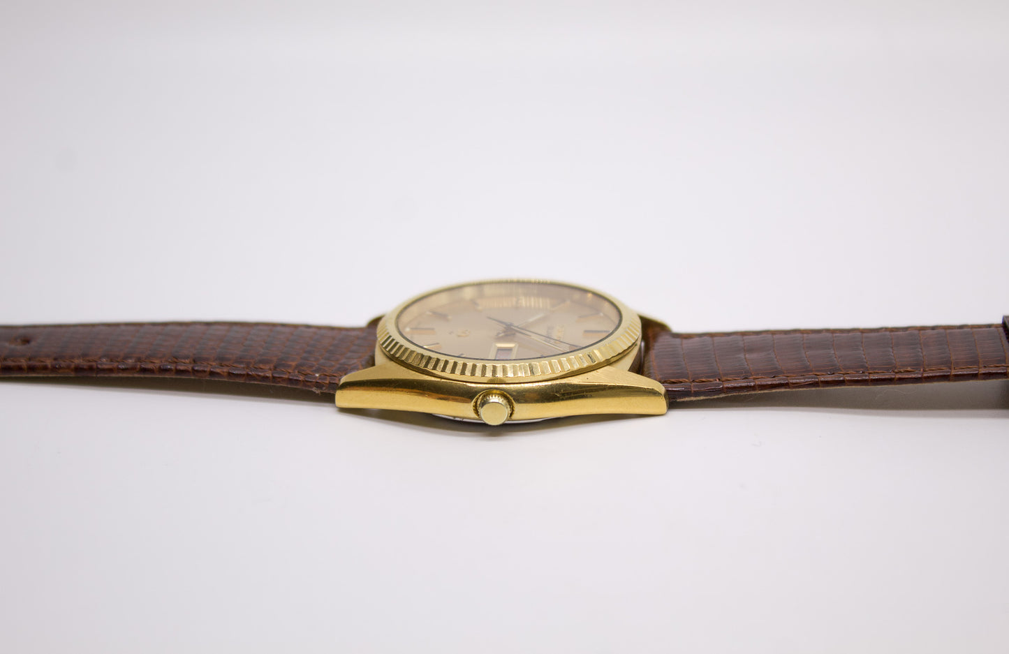 1980 Seiko Quartz 'Baby Day-Date' Golden Sunburst Dial Men's Wrist-Watch