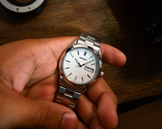 1990s Seiko Stark White Dial Men's Wrist-Watch