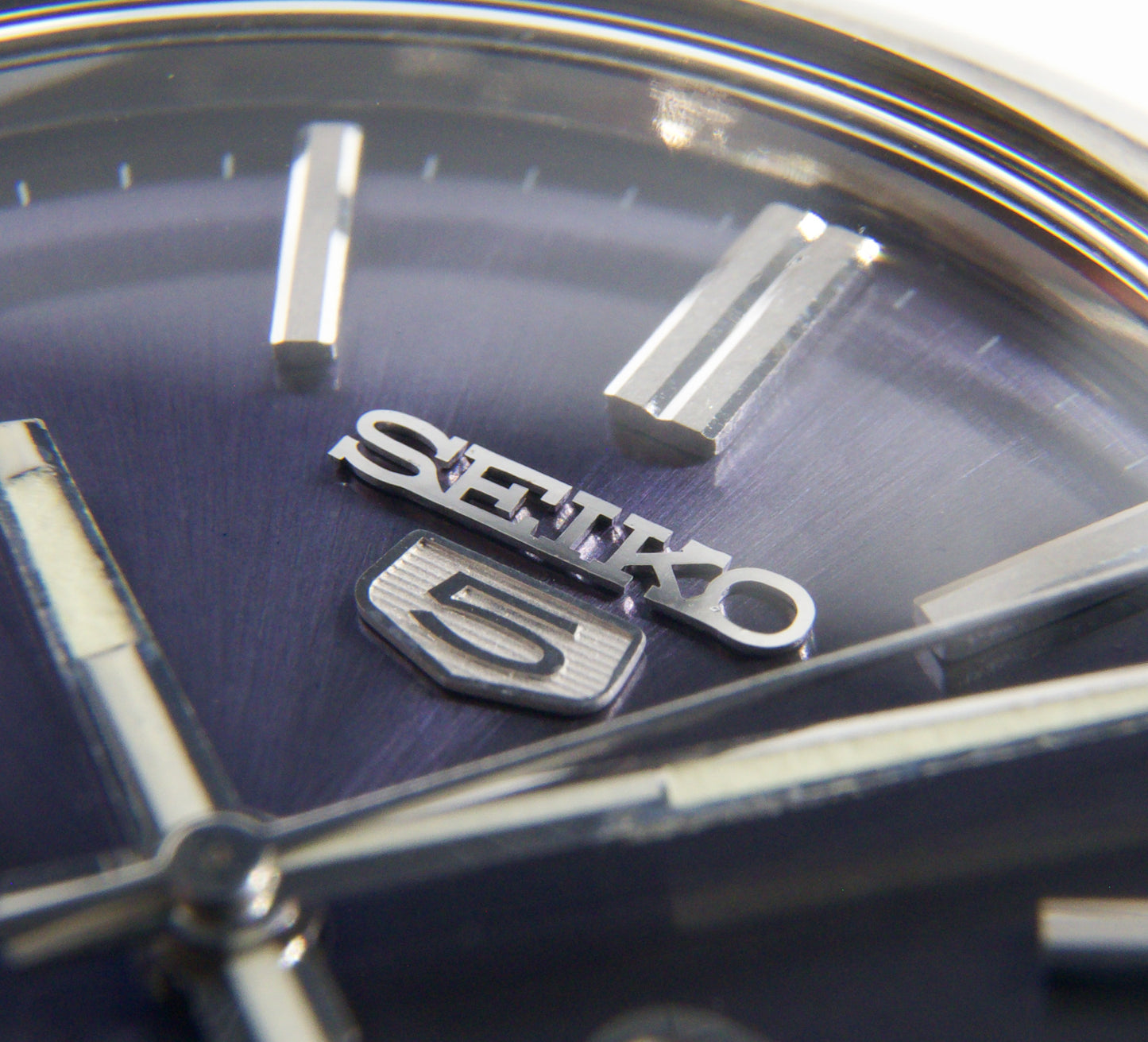 [New Old Stock] 1977 Seiko 5 Lavender Dial 'Baby King Seiko' Men's Wrist-Watch