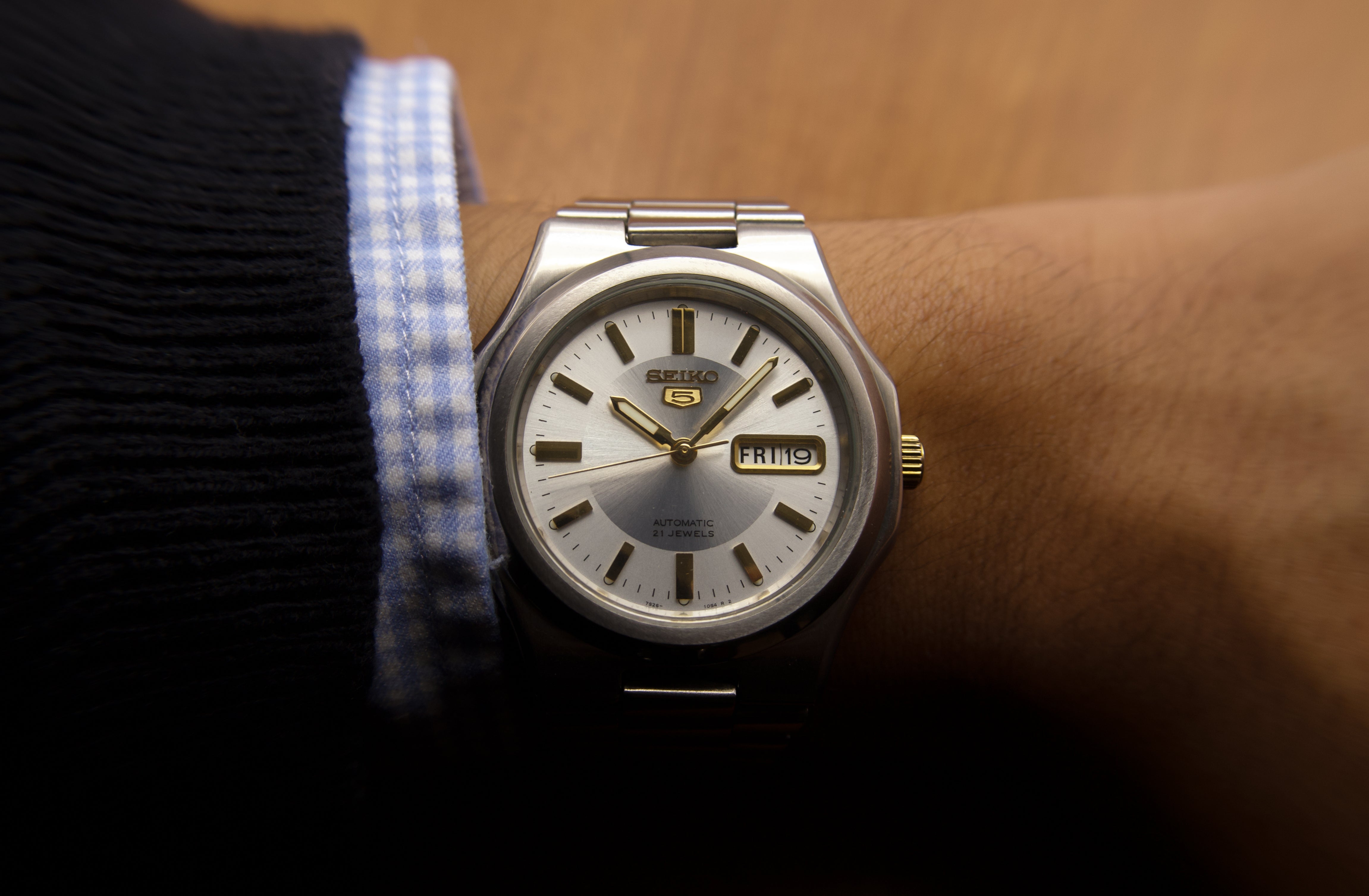 Seiko 5 sunburst online dial