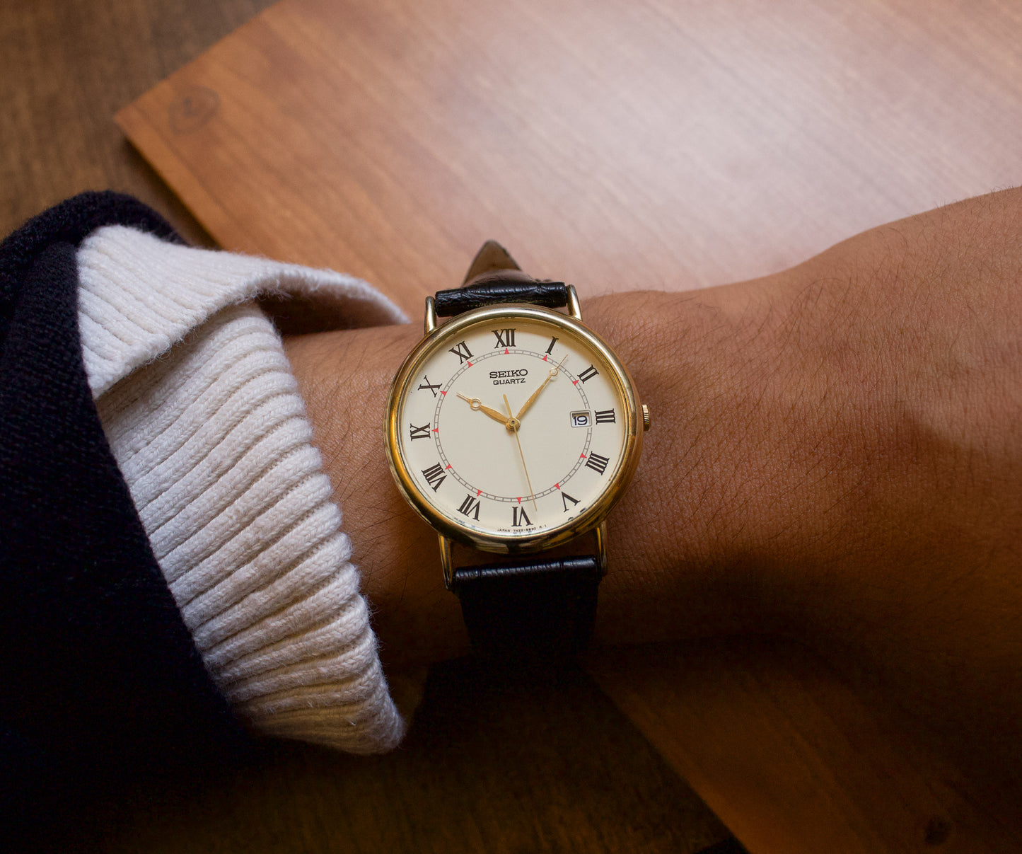 1990s Seiko Ivory White Men's Dress Wrist-Watch